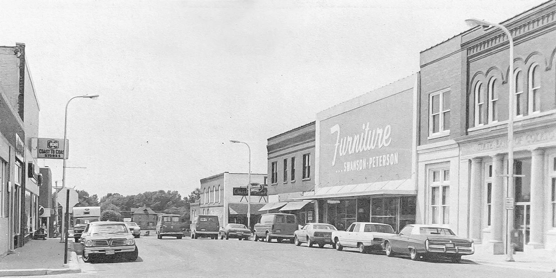 Picture of downtown Third Street, looking west toward Millard Avenue, 1976.